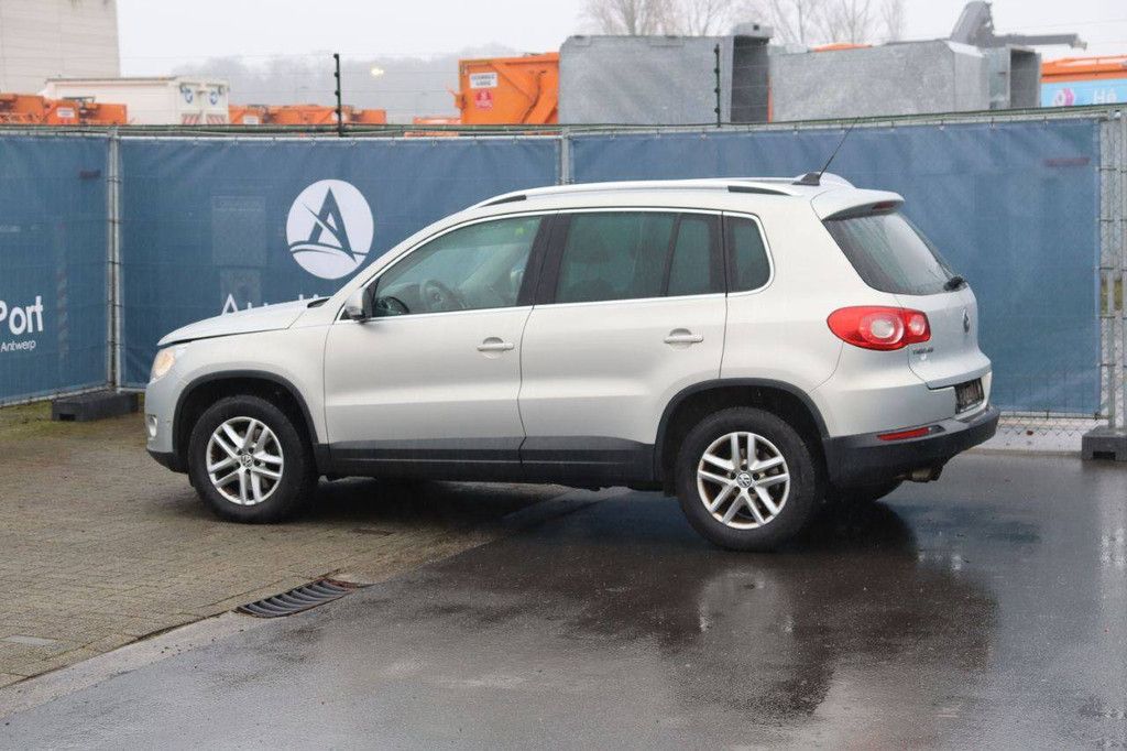 SUV Volkswagen Tiguan Petrol 122 hp 2011 (Margin)