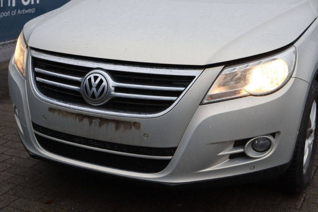 SUV Volkswagen Tiguan Petrol 122 hp 2011 (Margin)