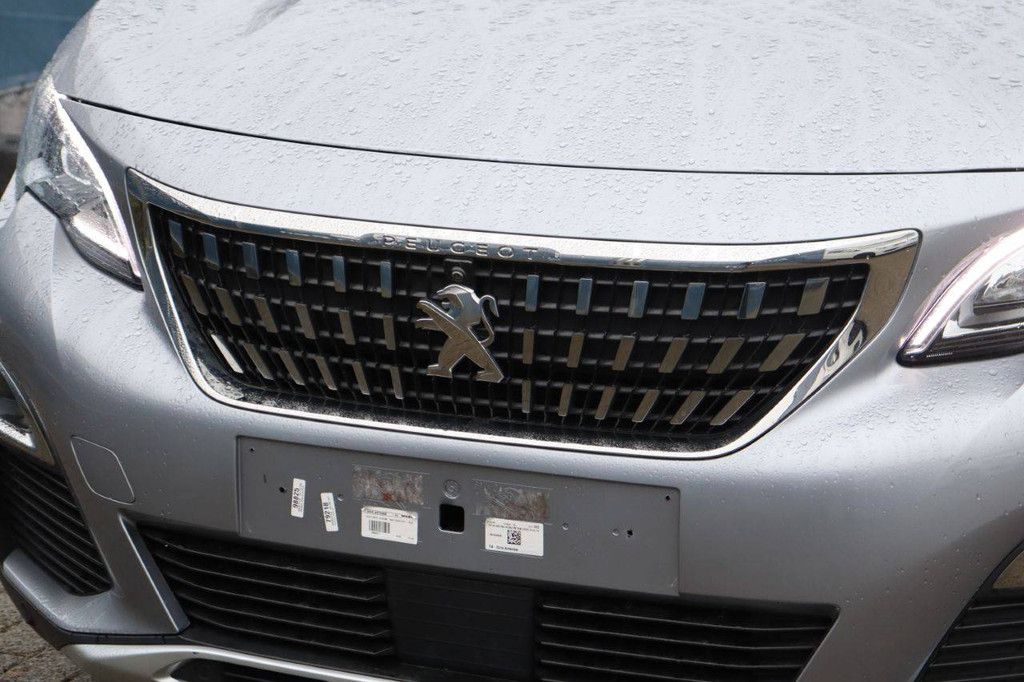 SUV Peugeot 3008 Diesel 130 hp 2019 (Margin)