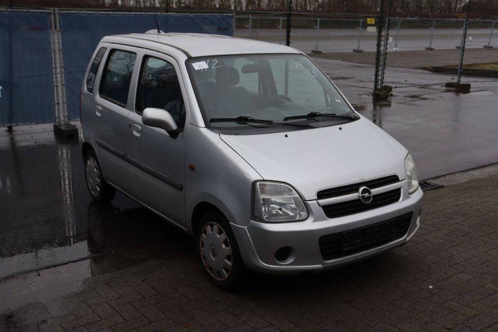 Passenger car Opel Agila Petrol 60 hp 2004 (Margin)
