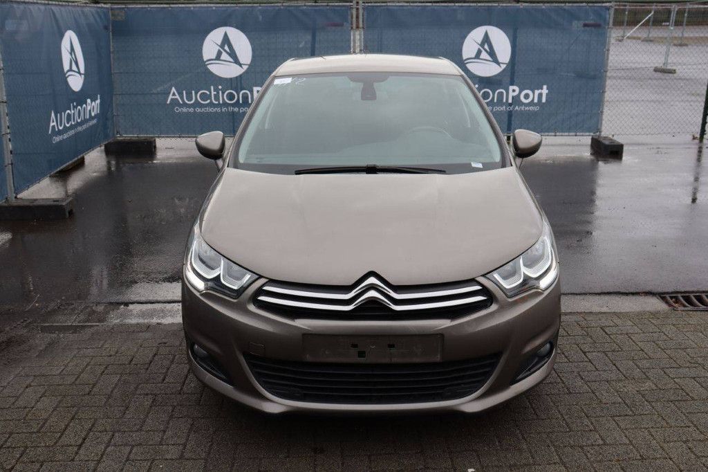 Passenger car Citroën C4 Petrol 130 hp 2016 (Margin)