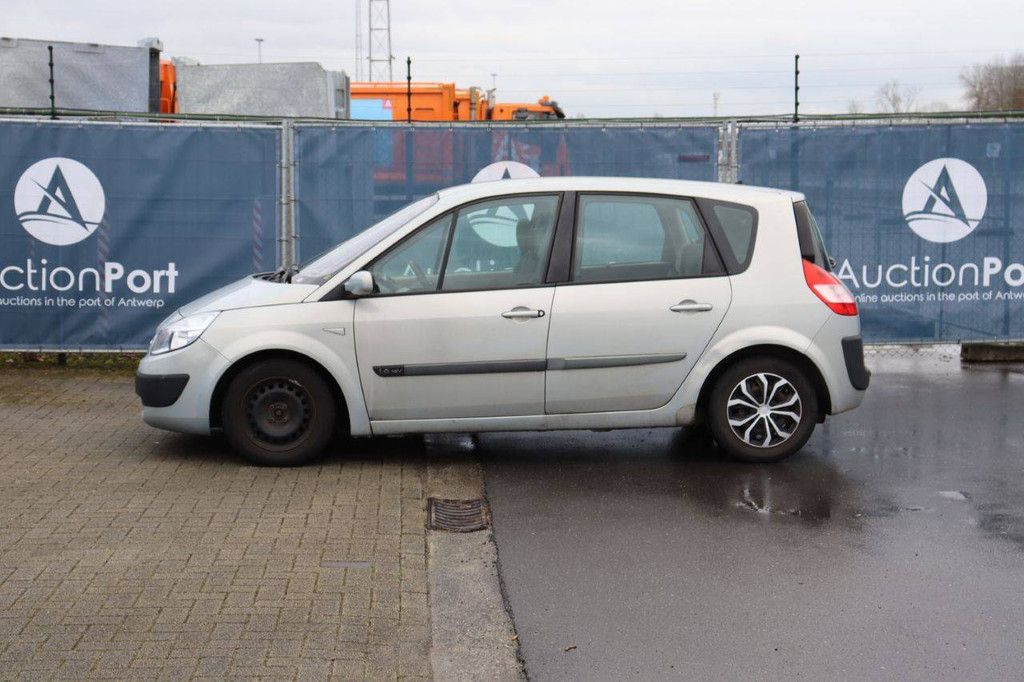 Passenger car Renault Scenic Petrol 113 hp 2004 (Margin)