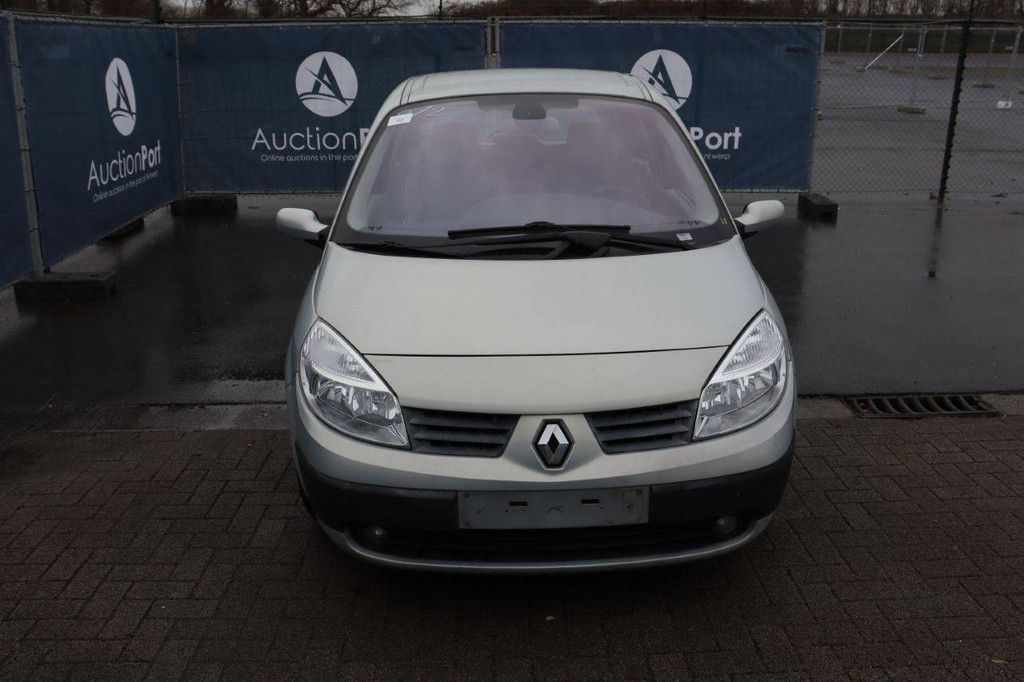 Passenger car Renault Scenic Petrol 113 hp 2004 (Margin)