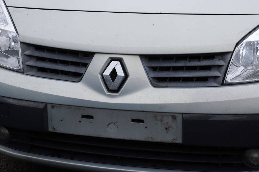 Passenger car Renault Scenic Petrol 113 hp 2004 (Margin)