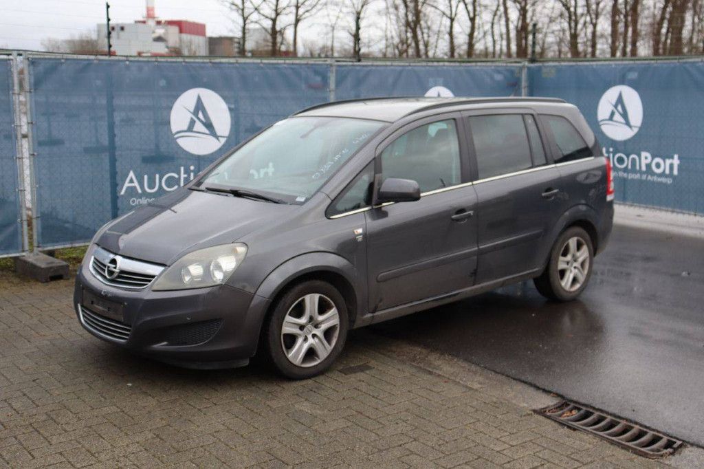 Pkw Opel Zafira Benzin 94 PS 2010 (Marge)