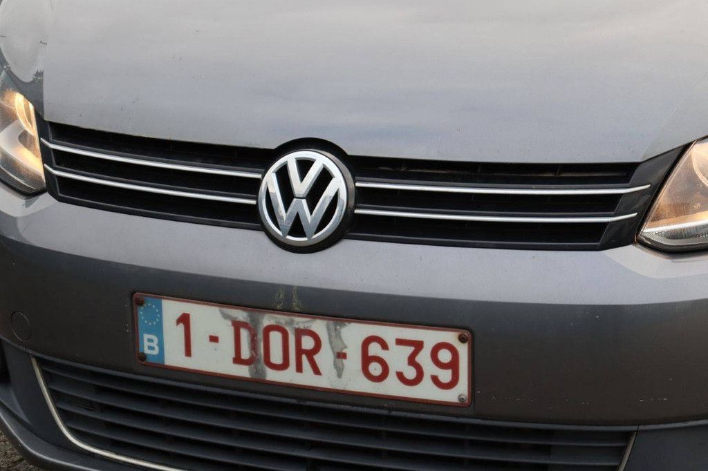 Passenger car Volkswagen Touran Diesel 105 hp 2015 (Margin)