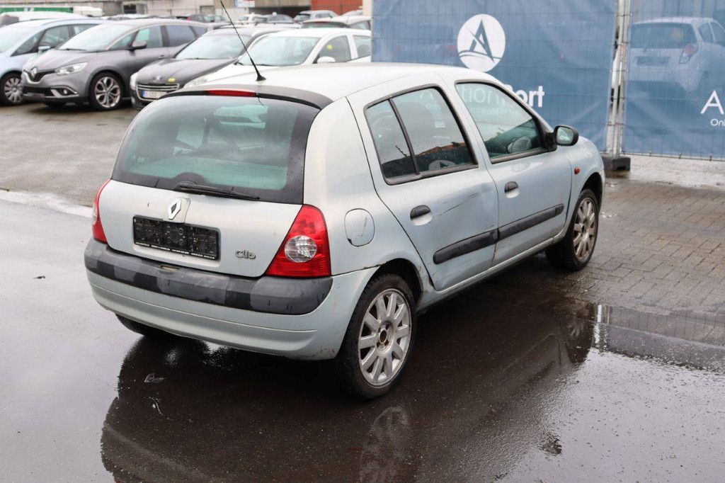 Passenger car Renault Clio Petrol 98 hp 2003 (Margin)