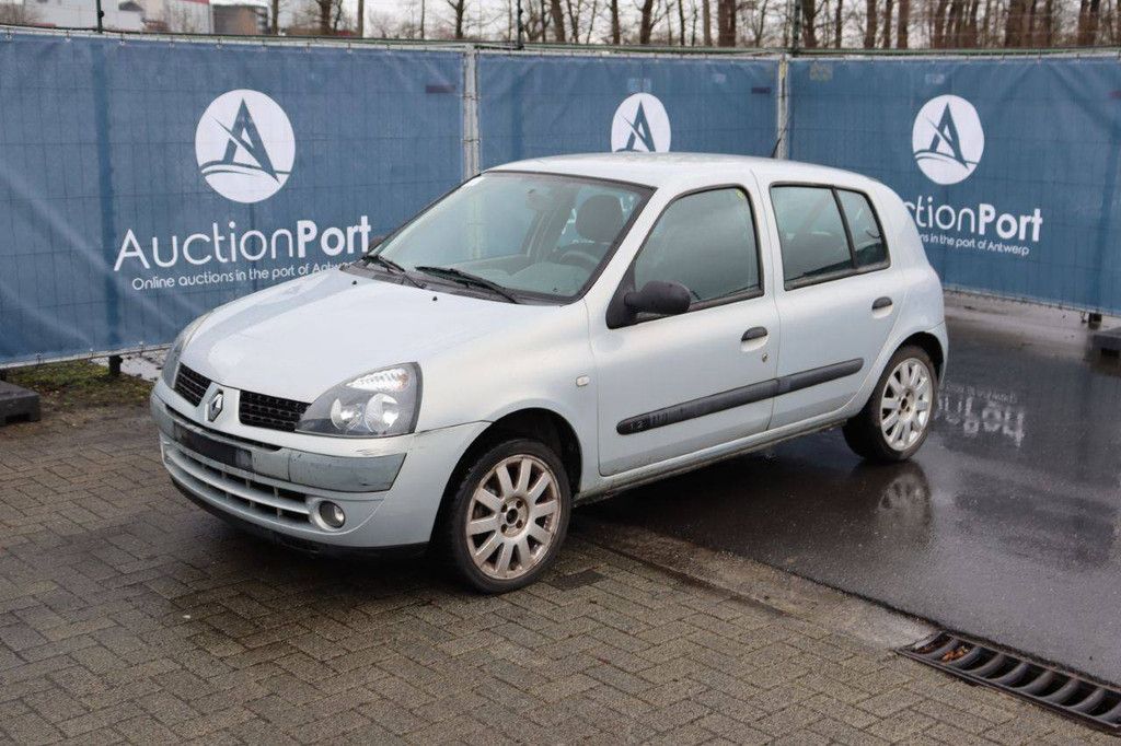 Passenger car Renault Clio Petrol 98 hp 2003 (Margin)