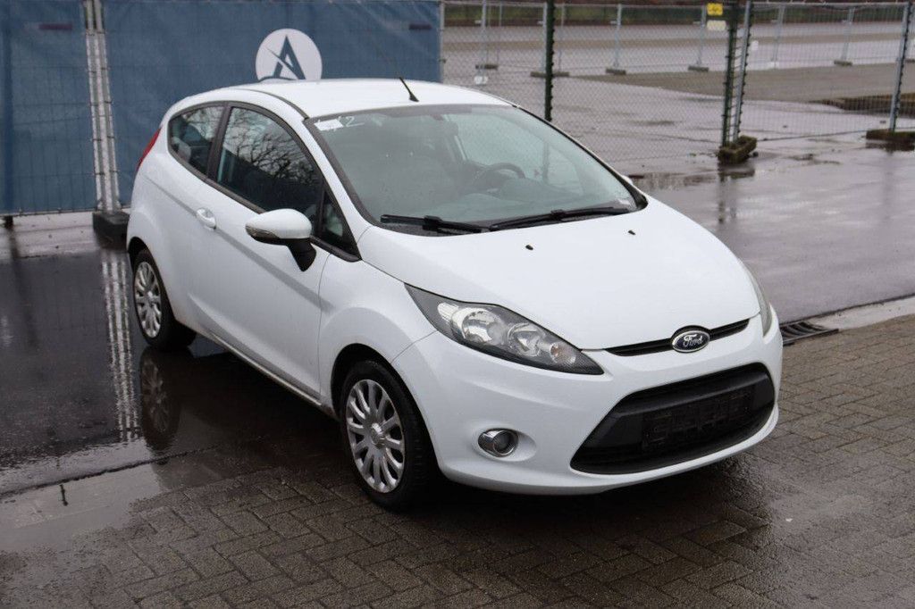 Passenger car Ford Fiesta Petrol 60 hp 2012 (Margin)