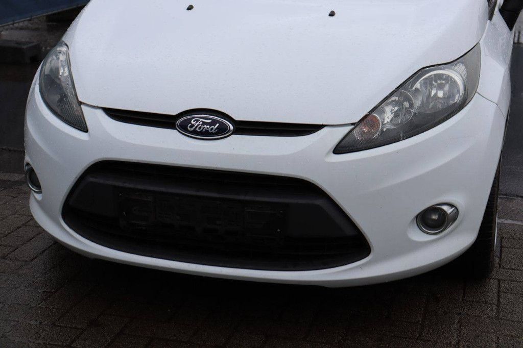 Passenger car Ford Fiesta Petrol 60 hp 2012 (Margin)