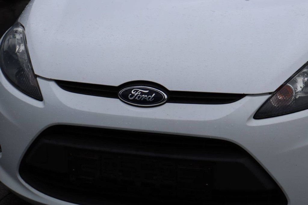 Passenger car Ford Fiesta Petrol 60 hp 2012 (Margin)