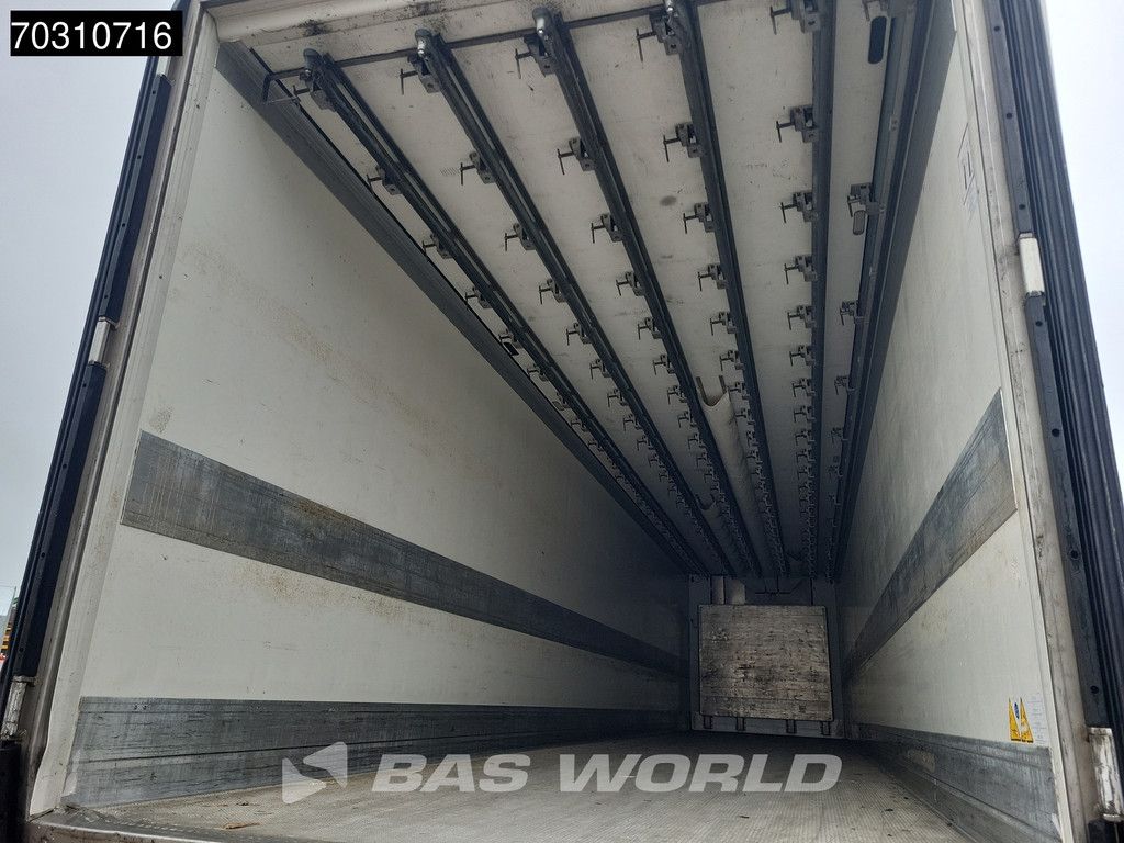 Schmitz SCB*S3B 3 axles Lifting Axle Meat Hang FRC