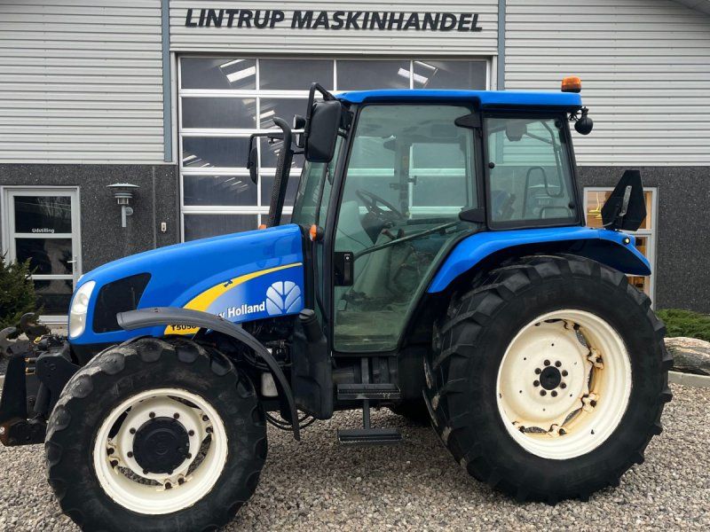 New Holland T5050 Med frontlift