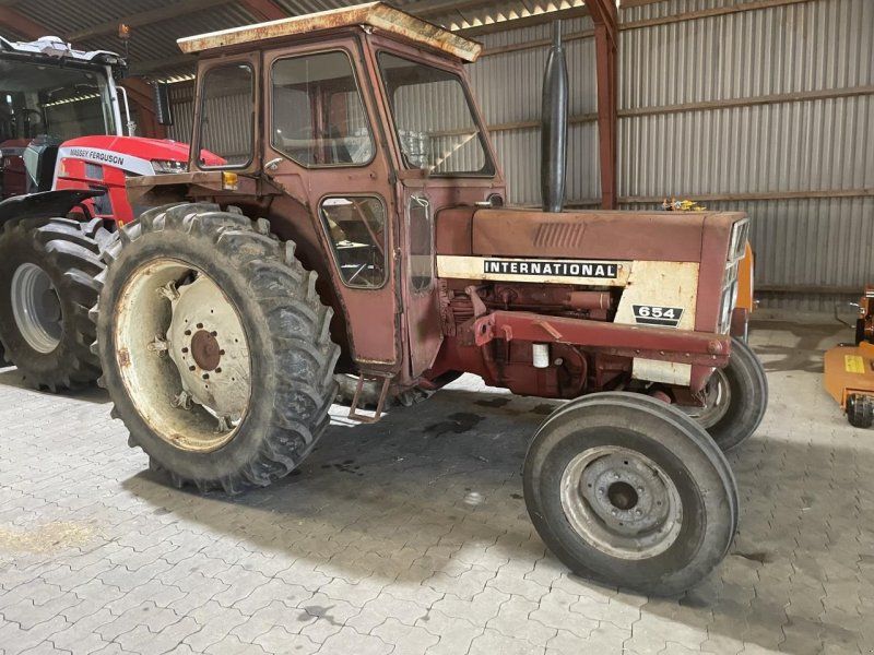 Case IH 654