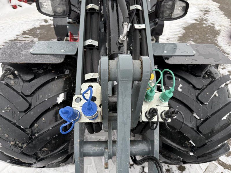 Giant G2700 X-TRA HD PLUS