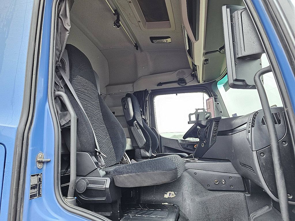 MERCEDES-BENZ ACTROS 1843 4x4