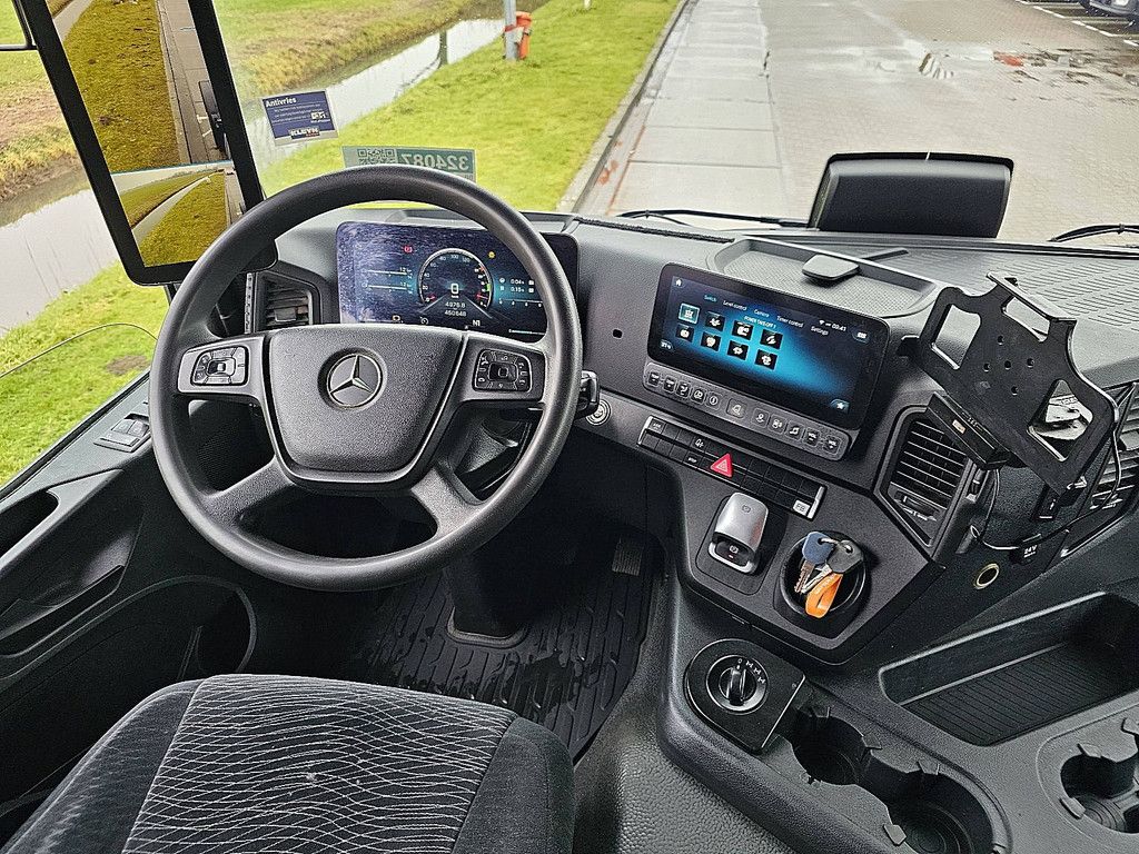 MERCEDES-BENZ ACTROS 1843 4x4