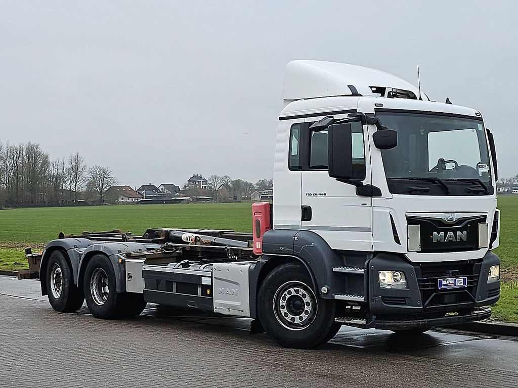 M.A.N. 26.440 TGS 6x2-4 intarder