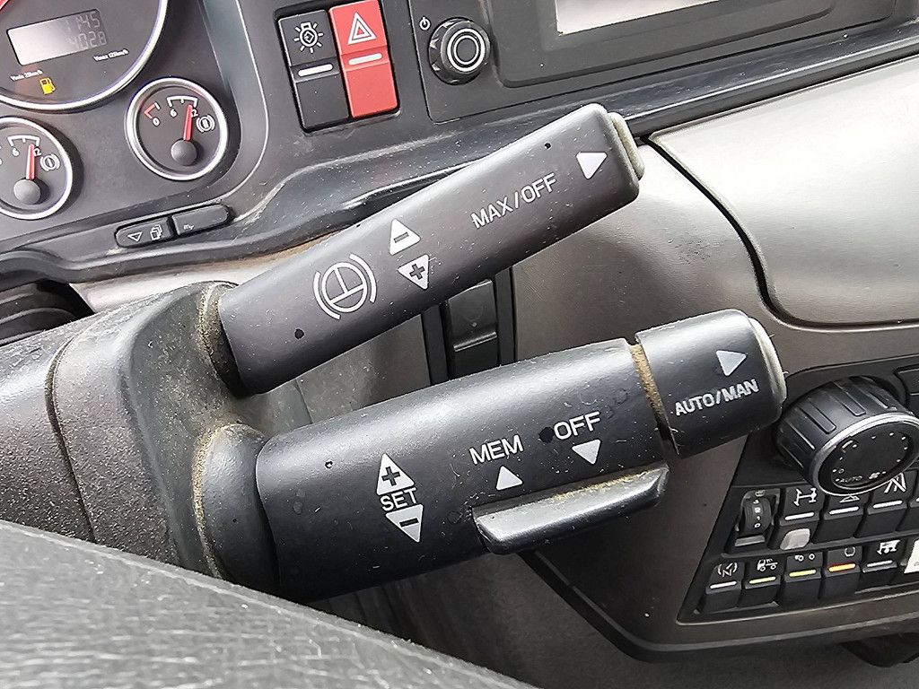 M.A.N. 26.440 TGS 6x2-4 intarder