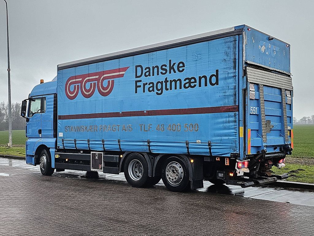 M.A.N. 26.470 TGX schuizeil laadklep!