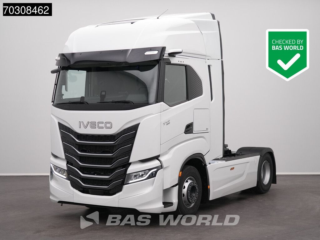 Iveco S-Way 500 4X2 NEW! 2xTanks Full-Air Standklima Navi LED
