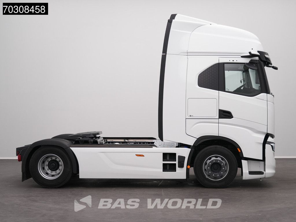 Iveco S-Way 500 4X2 NEW! 2xTanks Full-Air Standklima Navi LED