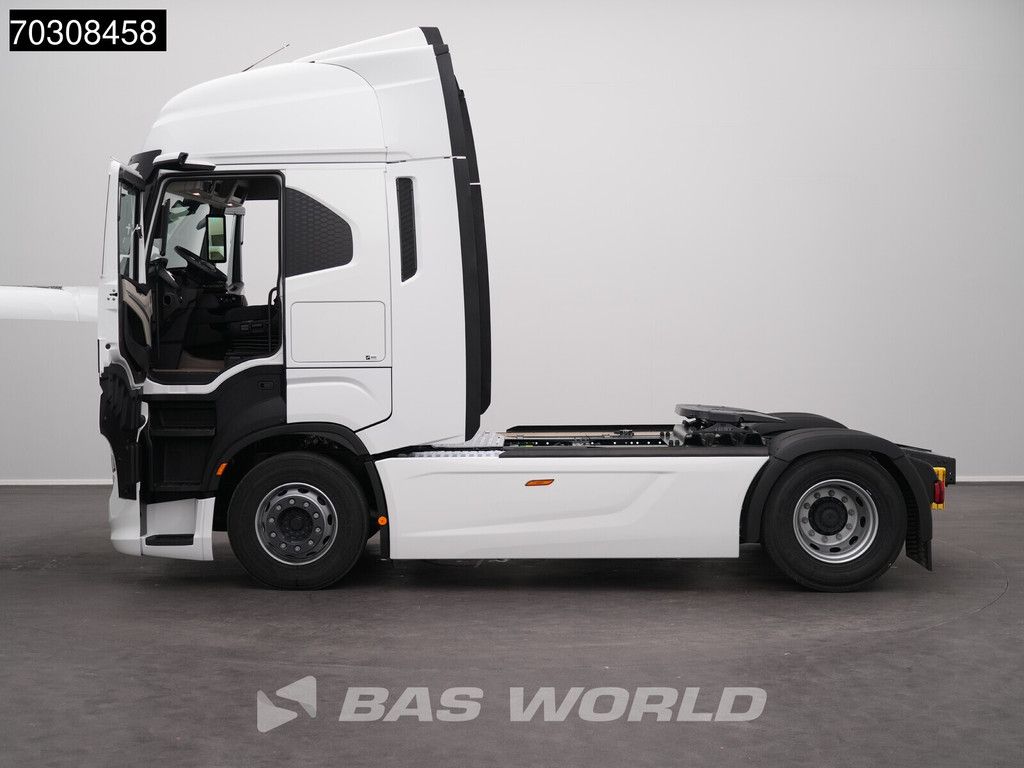 Iveco S-Way 500 4X2 NEW! 2xTanks Full-Air Standklima Navi LED