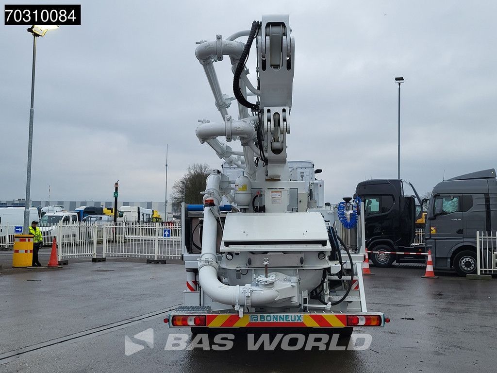 Mercedes Arocs Arocs 2843 6X4 NEW! 31mtr 4x extendable Bonneux concrete pump Remote Control Euro 6