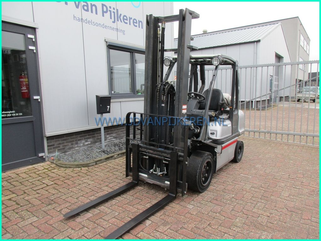 Nissan G1D2A30LQ 3t 2010 freelift+sideshift+4x hydrauliek