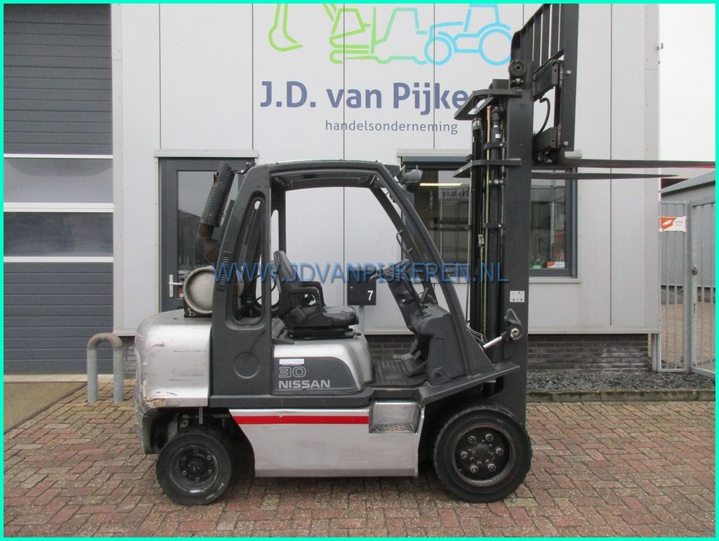 Nissan G1D2A30LQ 3t 2010 freelift+sideshift+4x hydrauliek
