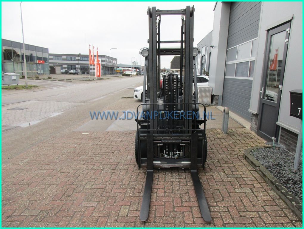 Nissan G1D2A30LQ 3t 2010 freelift+sideshift+4x hydrauliek
