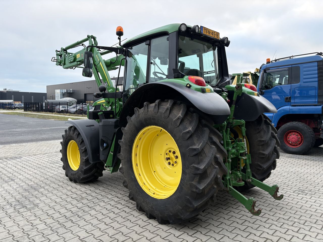 John Deere 6120M met 623R voorlader