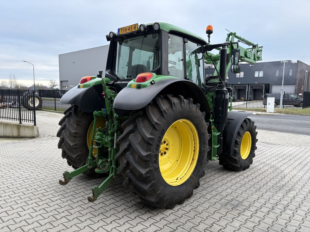 John Deere 6120M met 623R voorlader