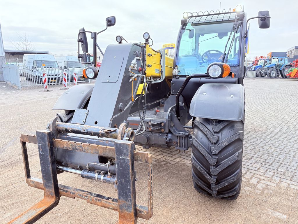 New Holland TH7.42 Telehandler