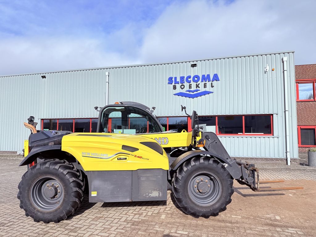 New Holland TH7.42 Telehandler