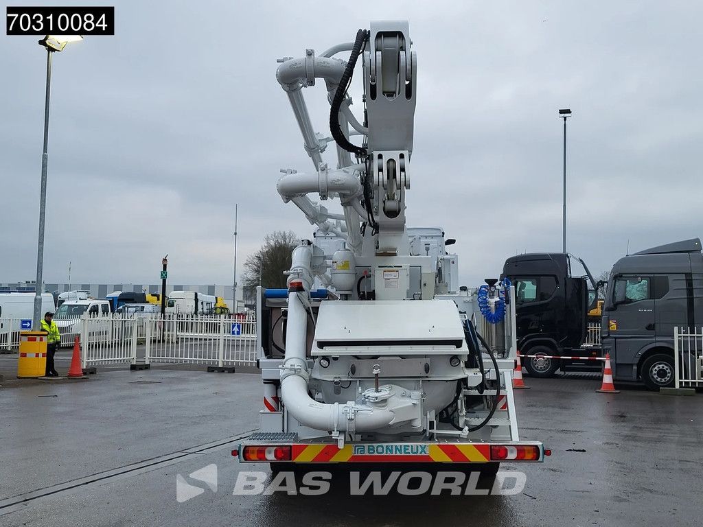 Mercedes Arocs Arocs 2843 6X4 NEW! 31mtr 4x extendable Bonneux concrete pump Remote Control Euro 6