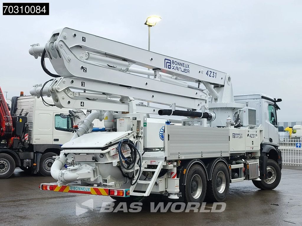 Mercedes Arocs Arocs 2843 6X4 NEW! 31mtr 4x extendable Bonneux concrete pump Remote Control Euro 6