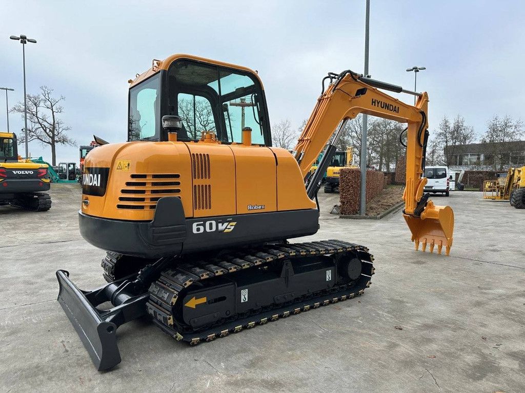 Raupenbagger Hyundai R60VS Diesel 40,5 kW 2016