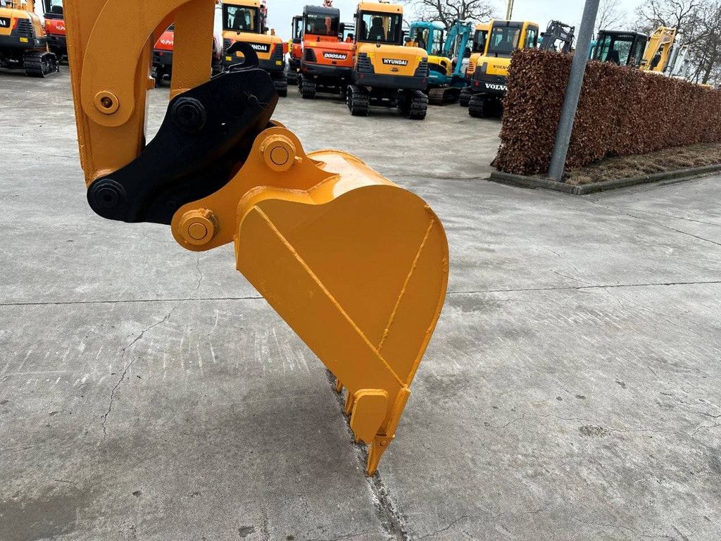 Raupenbagger Hyundai R60VS Diesel 40,5 kW 2016