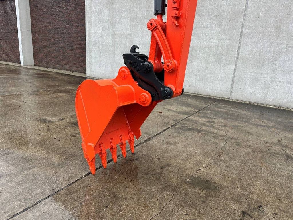 Raupenbagger Kubota KX155-3SZ Diesel 29,4 kW 2012