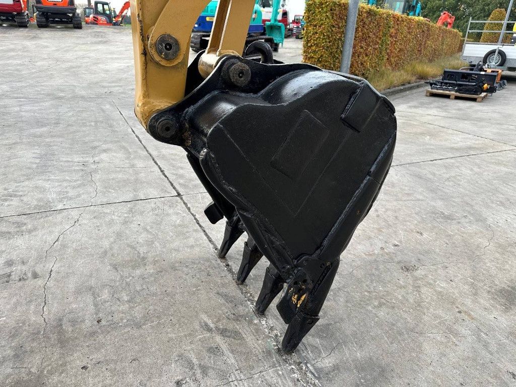 Raupenbagger Caterpillar 306 Diesel 40,5 kW 2011