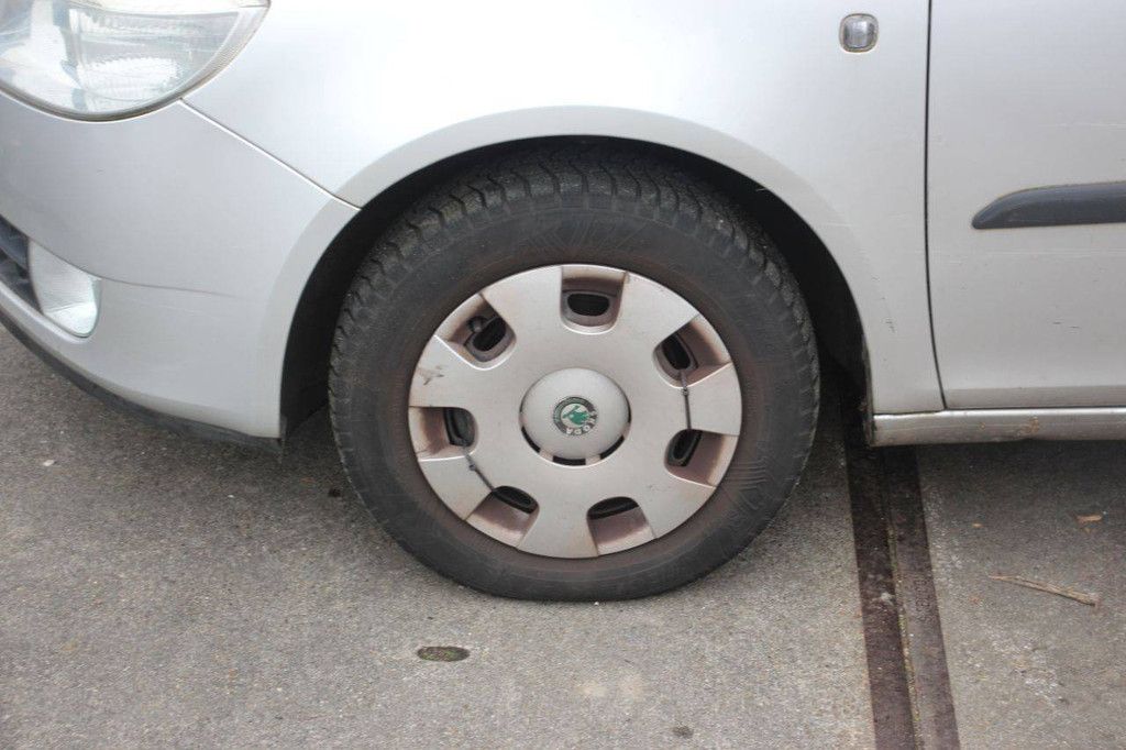 Pkw Skoda Roomster Benzin 86 PS 2007