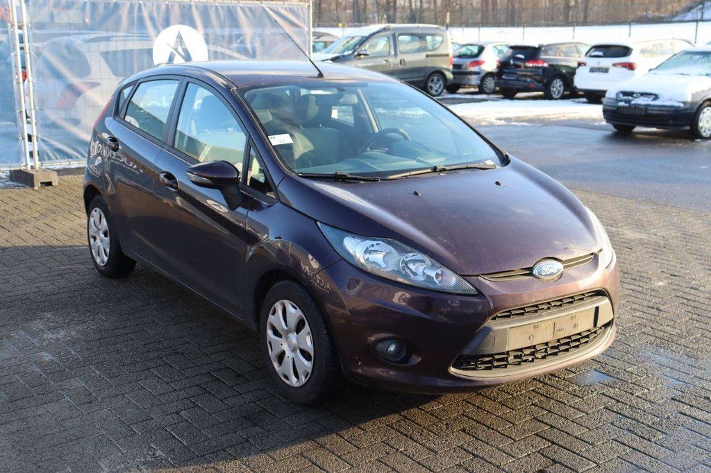 Passenger car Ford Fiesta Diesel 90 hp 2010 (Margin)