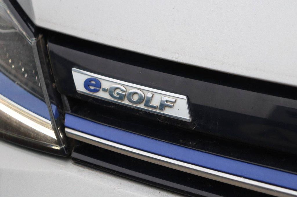 Pkw Volkswagen e-Golf Elektro 136 PS 2017