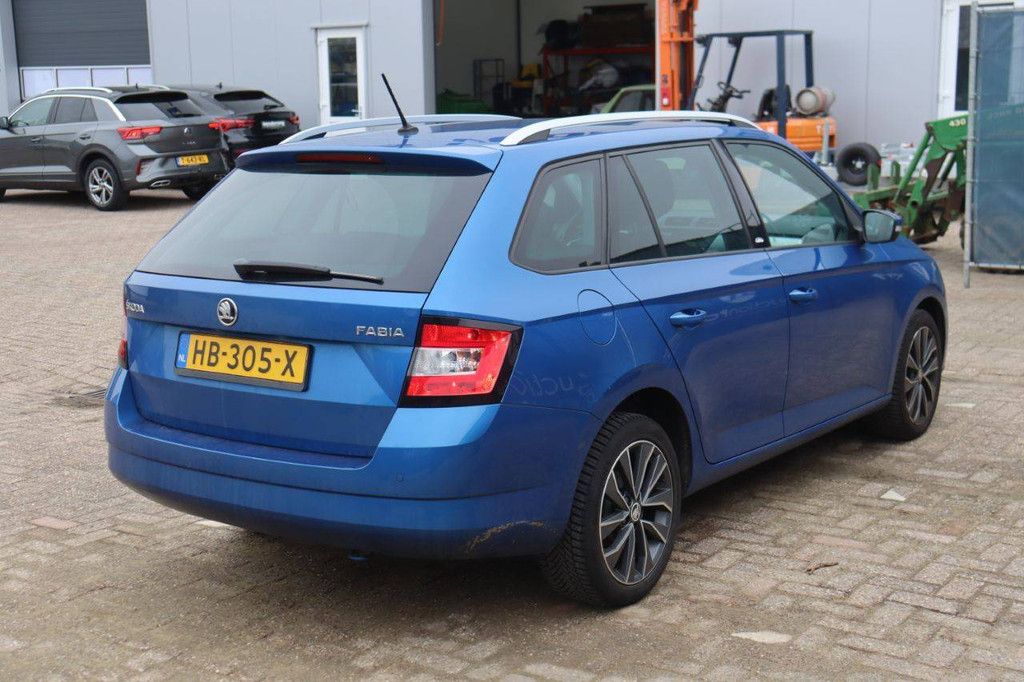 Passenger car Skoda Fabia Petrol 90hp 2015 (Margin)