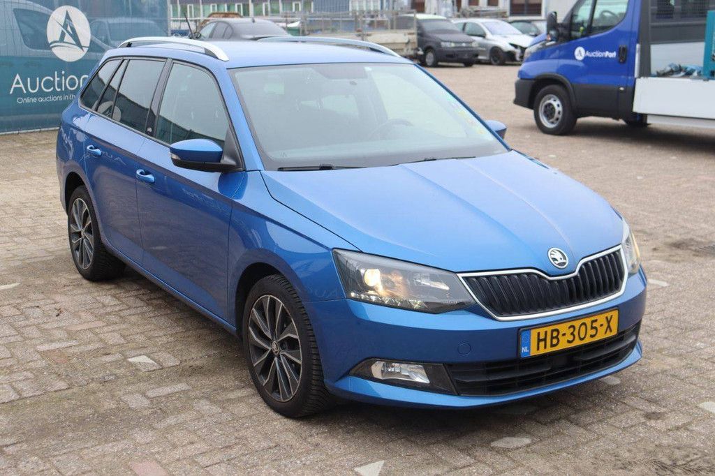 Passenger car Skoda Fabia Petrol 90hp 2015 (Margin)