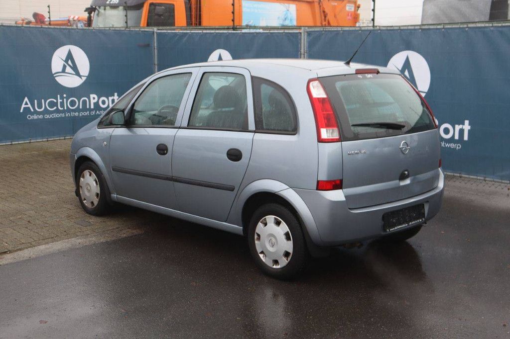 Personenauto Opel Meriva Benzine 100pk 2004