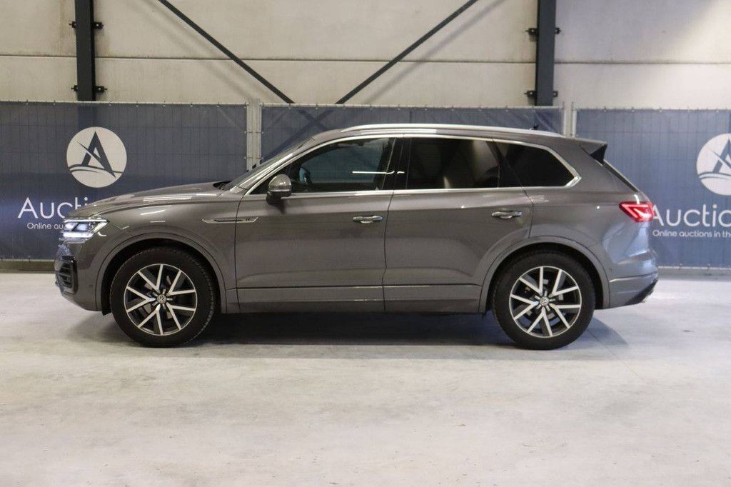 SUV Volkswagen Touareg 3.0 TDI Diesel 286 PS 2019 (Margin)