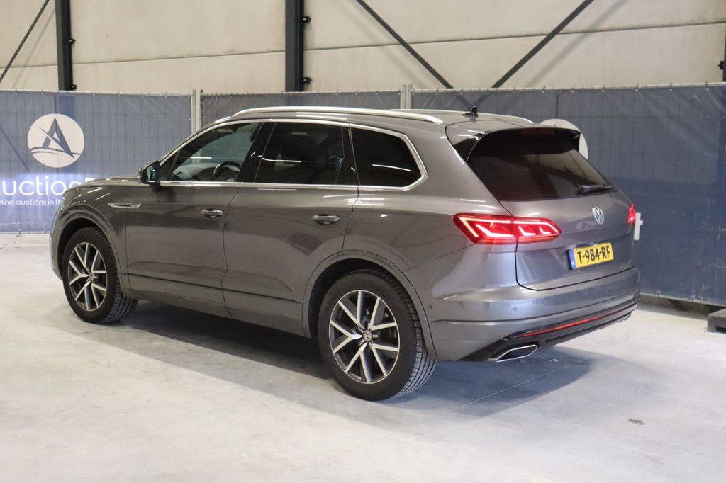 SUV Volkswagen Touareg 3.0 TDI Diesel 286 PS 2019 (Margin)