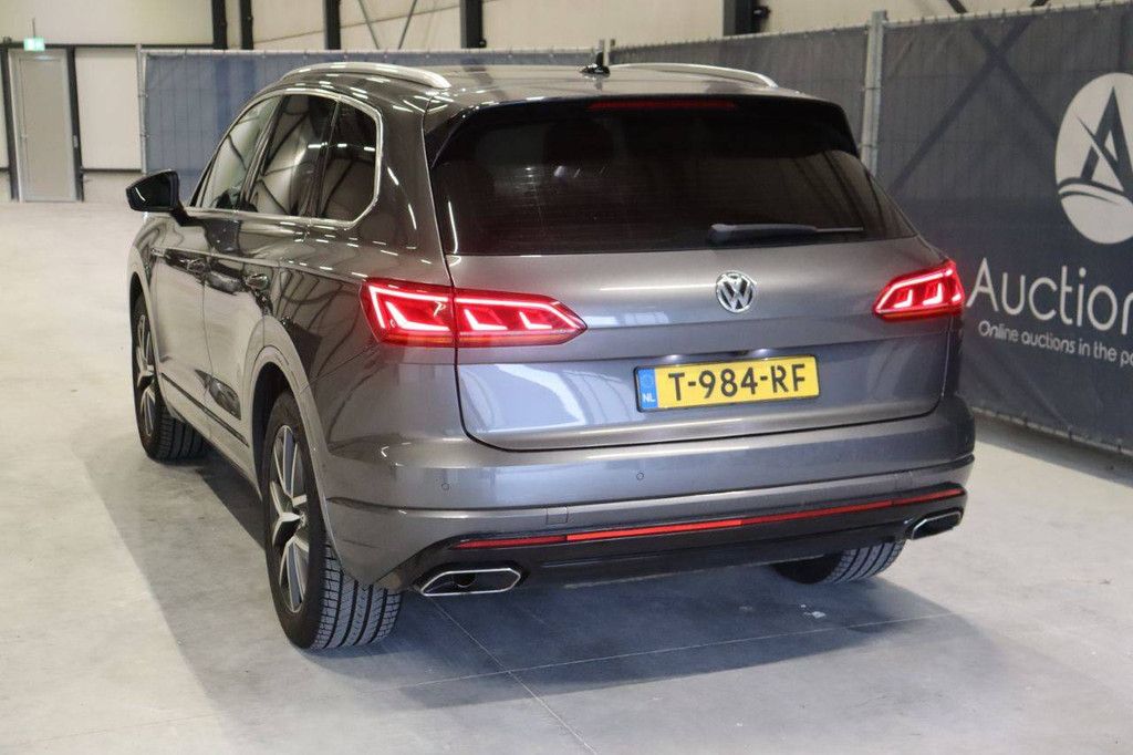 SUV Volkswagen Touareg 3.0 TDI Diesel 286 PS 2019 (Margin)
